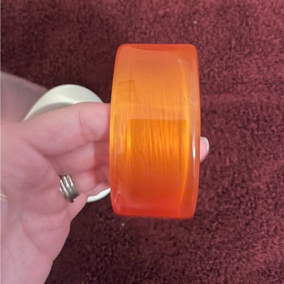 🚫SOLD🚫Vintage Bangles One Ivory and One Orange. - Picture 4 of 9